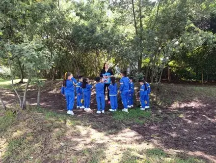 Exploradores del Bosque